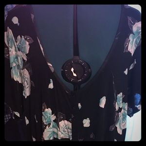 Plunging V-Neck Short Sleeve Print Design Blouse